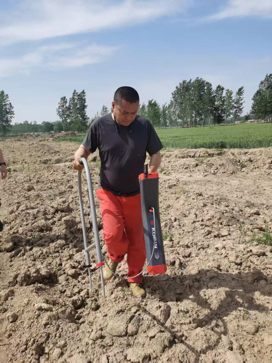 埋地管道檢漏儀使用現(xiàn)場(chǎng)